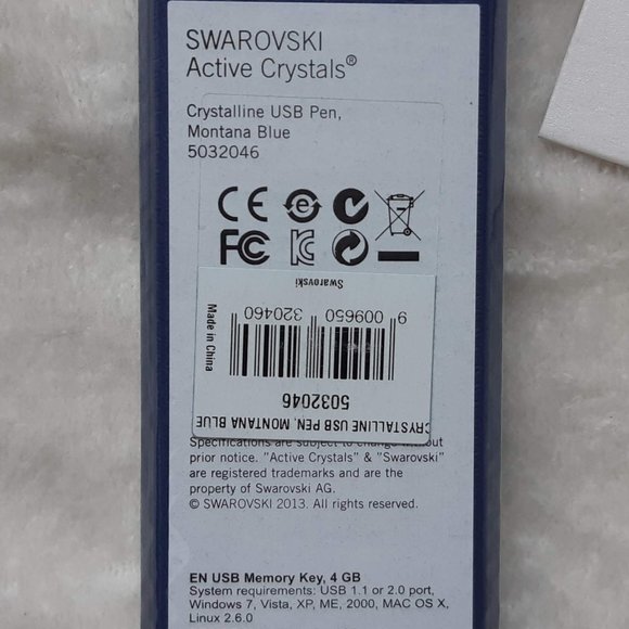 Swarovski | Blue Crystalline 4 GB USB Pen - Picture 3 of 3